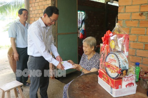 Chi trên 25,8 tỷ đồng tặng quà và hỗ trợ tiền Tết Nguyên đán Nhâm Dần 2022