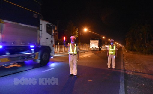 Những điểm mới về mức xử phạt vi phạm giao thông có hiệu lực từ 1-1-2022 Những điểm mới về mức xử phạt vi phạm giao thông có hiệu lực từ 1-1-2022