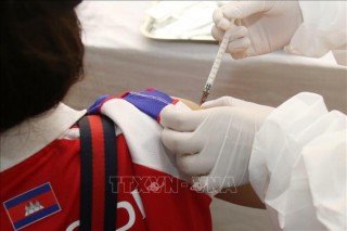 Campuchia triển khai tiêm vaccine mũi thứ 4 cho nhóm ưu tiên