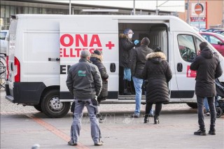 Hong Kong xét nghiệm bắt buộc toàn dân, WHO cảnh báo không chủ quan