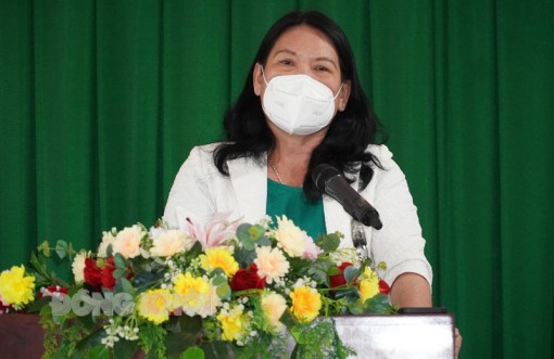Sơ kết 1 năm thí điểm chuyển đổi số trên địa bàn tỉnh Sơ kết 1 năm thí điểm chuyển đổi số trên địa bàn tỉnh