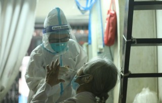 Số ca mắc mới COVID-19 trong nước giảm 978 ca so với ngày 21-3-2022