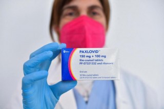 Hãng Pfizer bán 4 triệu liệu trình thuốc uống Paxlovid cho UNICEF