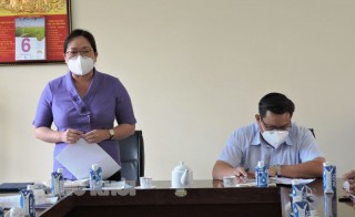 Đảng đoàn MTTQ Việt Nam tỉnh làm việc với Thường trực Huyện ủy Chợ Lách