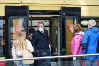 Ca mắc mới ở Trung Quốc cao kỷ lục, Hàn Quốc vẫn trên 200.000 ca mắc/ngày