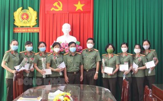 Điển hình trong học tập và làm theo lời Bác