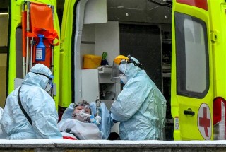 Thế giới giảm mạnh ca tử vong, các hãng vaccine chuyển hướng sản xuất mũi tăng cường