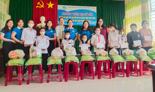 Phát động hưởng ứng chương trình “Mẹ đỡ đầu”