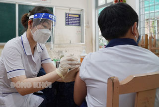 Toàn dân tiếp tục hưởng ứng chiến dịch tiêm vắc-xin phòng Covid-19 mũi nhắc lại