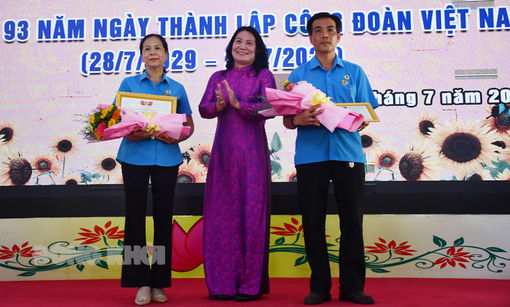Họp mặt kỷ niệm 93 năm Ngày thành lập Công đoàn Việt Nam