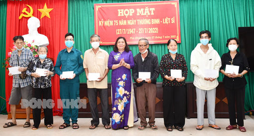 Phường Phú Khương tổ chức họp mặt nhân 75 năm Ngày Thương binh - Liệt sĩ 27-7