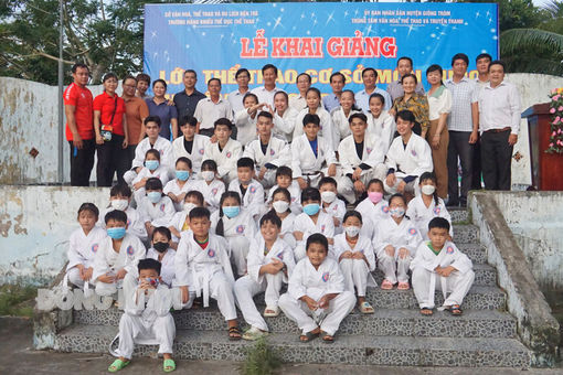 Khai giảng lớp thể thao cơ sở môn Judo tại huyện Giồng Trôm