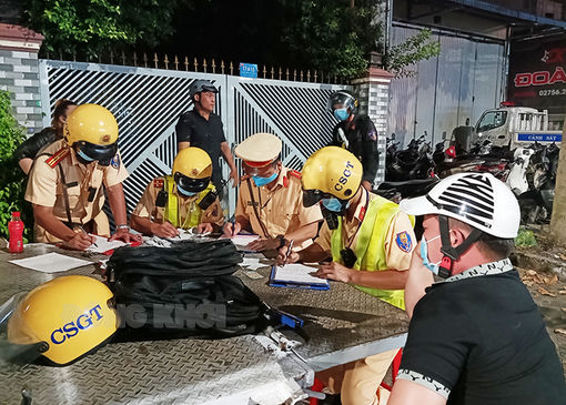 Lạm dụng rượu, bia dễ dẫn đến hành vi phạm tội Lạm dụng rượu, bia dễ dẫn đến hành vi phạm tội