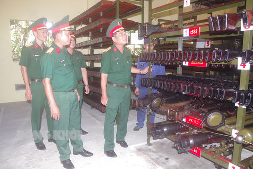 Đơn vị tiêu biểu, vững mạnh toàn diện Đơn vị tiêu biểu, vững mạnh toàn diện