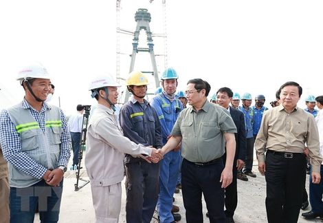 Thủ tướng kiểm tra các dự án giao thông trọng điểm tại đồng bằng sông Cửu Long