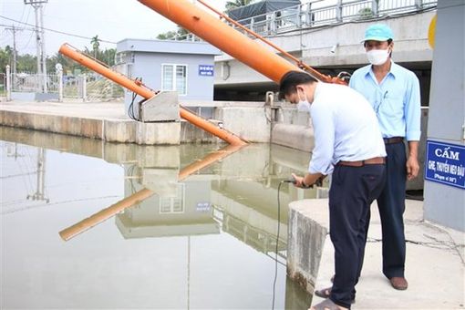 Khẩn trương trữ nước ứng phó với xâm nhập mặn gia tăng ở đồng bằng sông Cửu Long