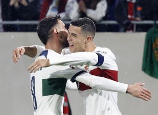 Ronaldo ghi cú đúp giúp Bồ Đào Nha thắng Luxembourg