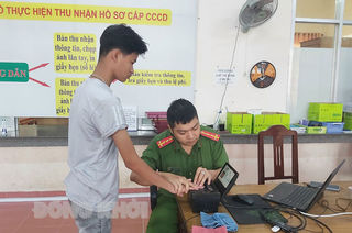 Công an tỉnh tiếp nhận hồ sơ cấp Căn cước công dân trực tuyến Công an tỉnh tiếp nhận hồ sơ cấp Căn cước công dân trực tuyến