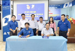 Ký kết phối hợp triển khai thực hiện chuyển đổi số Ký kết phối hợp triển khai thực hiện chuyển đổi số