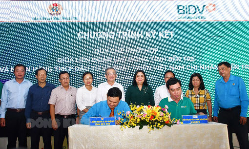 Ký kết quy chế phối hợp giữa Liên đoàn Lao động tỉnh với Ngân hàng TMCP Đầu tư và Phát triển Việt Nam - Chi nhánh Bến Tre