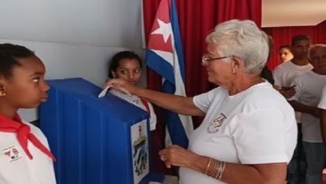Cuba thành lập các hội đồng nhân dân địa phương