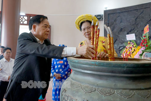 Dâng hương kỷ niệm 201 năm Ngày sinh Danh nhân Nguyễn Đình Chiểu (1-7-1822 - 1-7-2023)