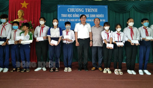 Ban Liên lạc Hội đồng hương huyện Bình Đại tại TP. Hồ Chí Minh tổ chức về nguồn