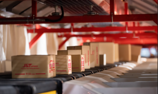 J&T Express: Hành trình 5 năm kiến tạo thành công J&T Express: Hành trình 5 năm kiến tạo thành công