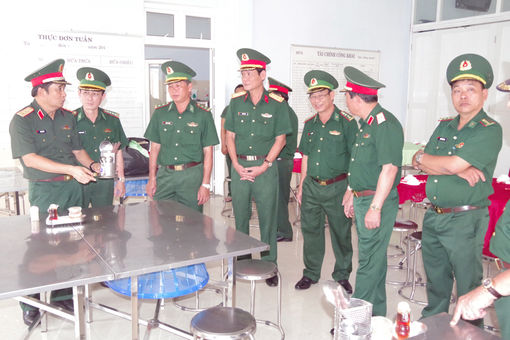 Đoàn công tác Bộ Quốc phòng kiểm tra tại tỉnh Đoàn công tác Bộ Quốc phòng kiểm tra tại tỉnh