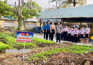 Đẩy mạnh việc học tập và làm theo Bác trong ngành giáo dục