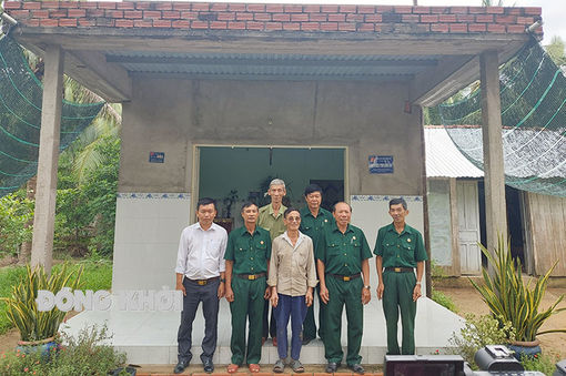 Những ngôi nhà thắm tình đồng đội