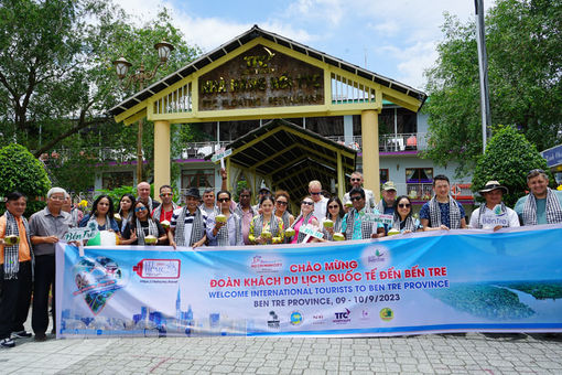 Bến Tre đón đoàn khách lữ hành quốc tế đến khảo sát, trải nghiệm sản phẩm