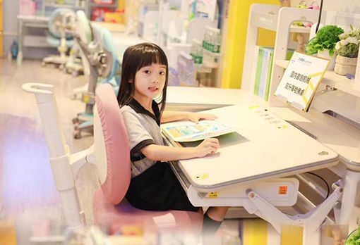 Bàn học thông minh cùng con trưởng thành khỏe mạnh Bàn học thông minh cùng con trưởng thành khỏe mạnh