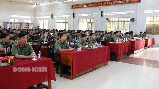Phổ biến, quán triệt các luật, dự án luật do Bộ Công an chủ trì soạn thảo trình Quốc hội Phổ biến, quán triệt các luật, dự án luật do Bộ Công an chủ trì soạn thảo trình Quốc hội