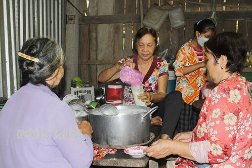 Bà Đặng Thị Chín tích cực trong công tác an sinh xã hội