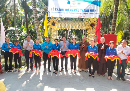 Khánh thành cầu Thanh niên tại xã Hưng Nhượng