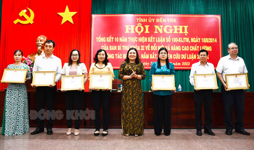 Hội nghị tổng kết 10 năm thực hiện việc đổi mới và nâng cao chất lượng công tác điều tra, nắm bắt, nghiên cứu dư luận xã hội