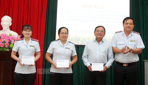 Thanh tra tỉnh họp mặt kỷ niệm Ngày thành lập ngành