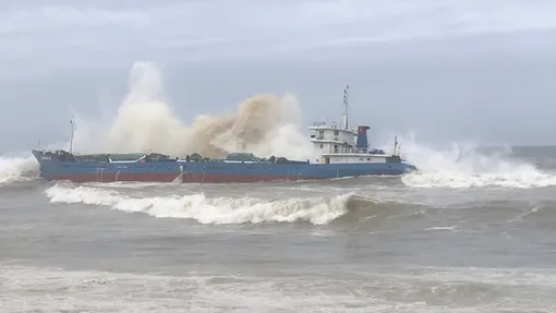 Cảnh báo gió mạnh, sóng lớn trên nhiều vùng biển của cả nước