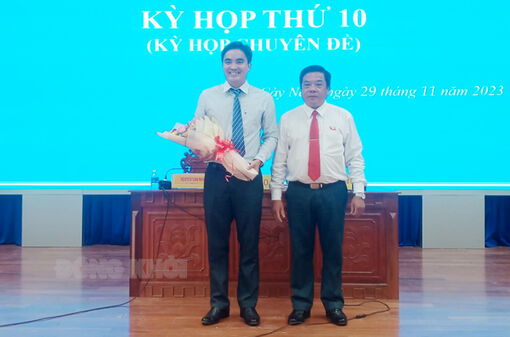 Ông Nguyễn Quốc Hưng được bầu giữ chức Phó chủ tịch UBND huyện Mỏ Cày Nam nhiệm kỳ 2021 - 2026