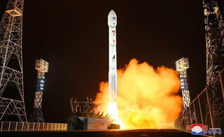 Hàn, Nhật, Mỹ và Australia áp lệnh trừng phạt sau vụ Triều Tiên phóng vệ tinh