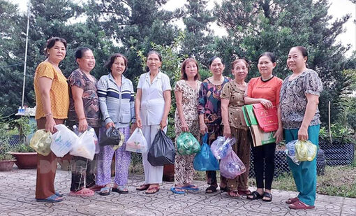 Chuyển đổi thói quen sinh hoạt, hướng đến nông thôn xanh, sạch, đẹp