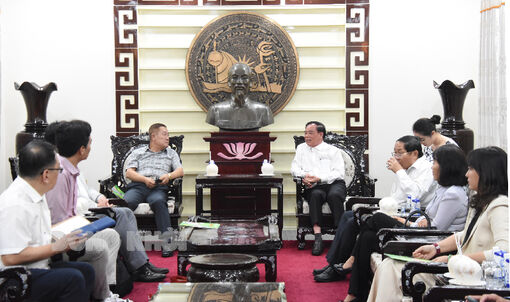 Chủ tịch UBND tỉnh tiếp và chào xã giao đoàn nhà đầu tư Hàn Quốc