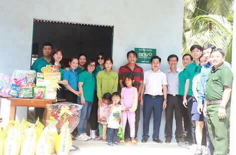 BIDV Chi nhánh Ba Mươi Tháng Tư trao nhà tình thương tại huyện Giồng Trôm