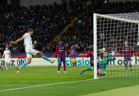 Barca thất bại tan tác