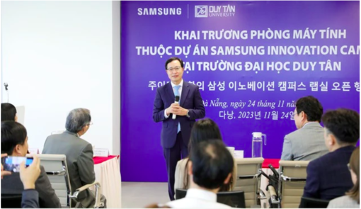 Samsung trao tặng Đại học Duy Tân phòng Lab máy tính cấu hình cao gần 1,3 tỷ đồng Samsung trao tặng Đại học Duy Tân phòng Lab máy tính cấu hình cao gần 1,3 tỷ đồng