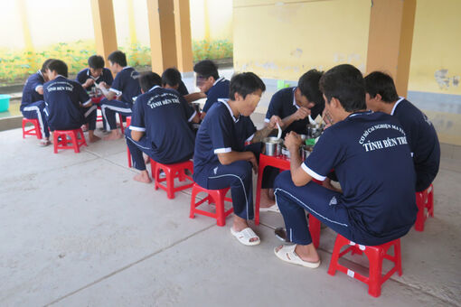 Hỗ trợ người nghiện ma túy cai nghiện tự nguyện tại gia đình, cộng đồng