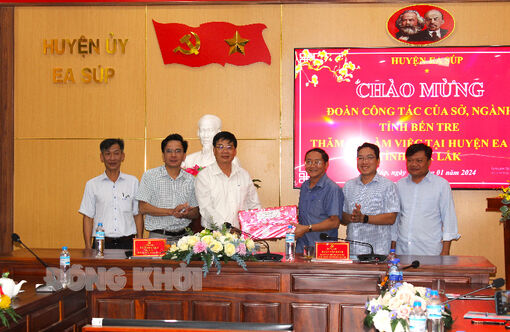 Thăm, chúc Tết tại huyện Ea Súp, tỉnh Đắk Lắk nhân dịp năm mới 2024