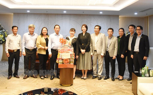 Phó chủ tịch Thường trực UBND tỉnh Nguyễn Trúc Sơn thăm và chúc Tết các nhà đầu tư chiến lược
