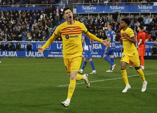 Barca đánh bại Alaves trong thế thiếu người